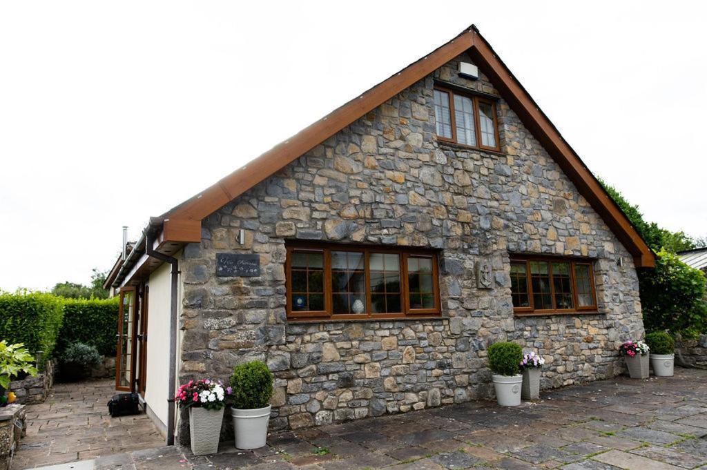 ホテル The Anchorage & The Tackleshed Llancarfan 部屋 写真